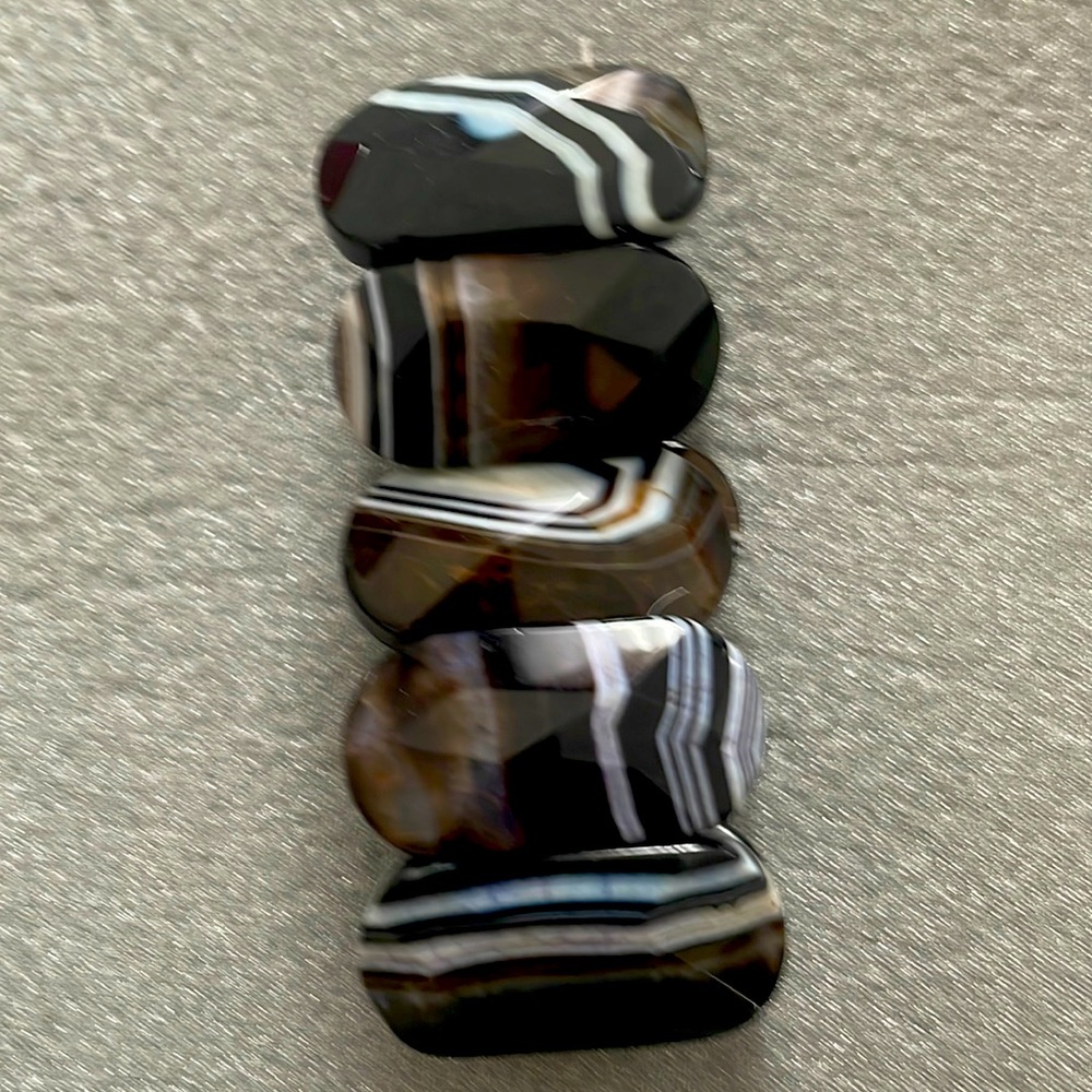 Chunky bracelet in various dark Color’s